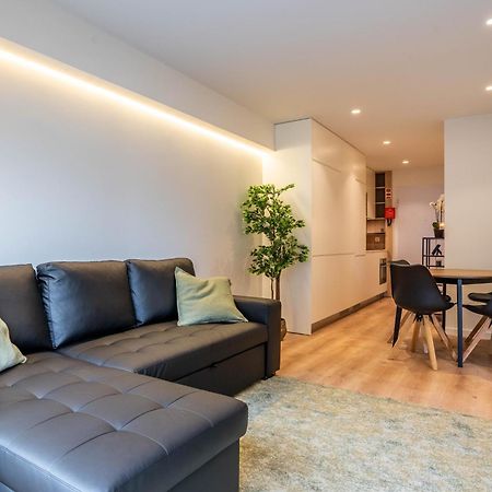 Trindade Bliss: 1Br W/ Free Parking By Lovelystay Porto Zewnętrze zdjęcie