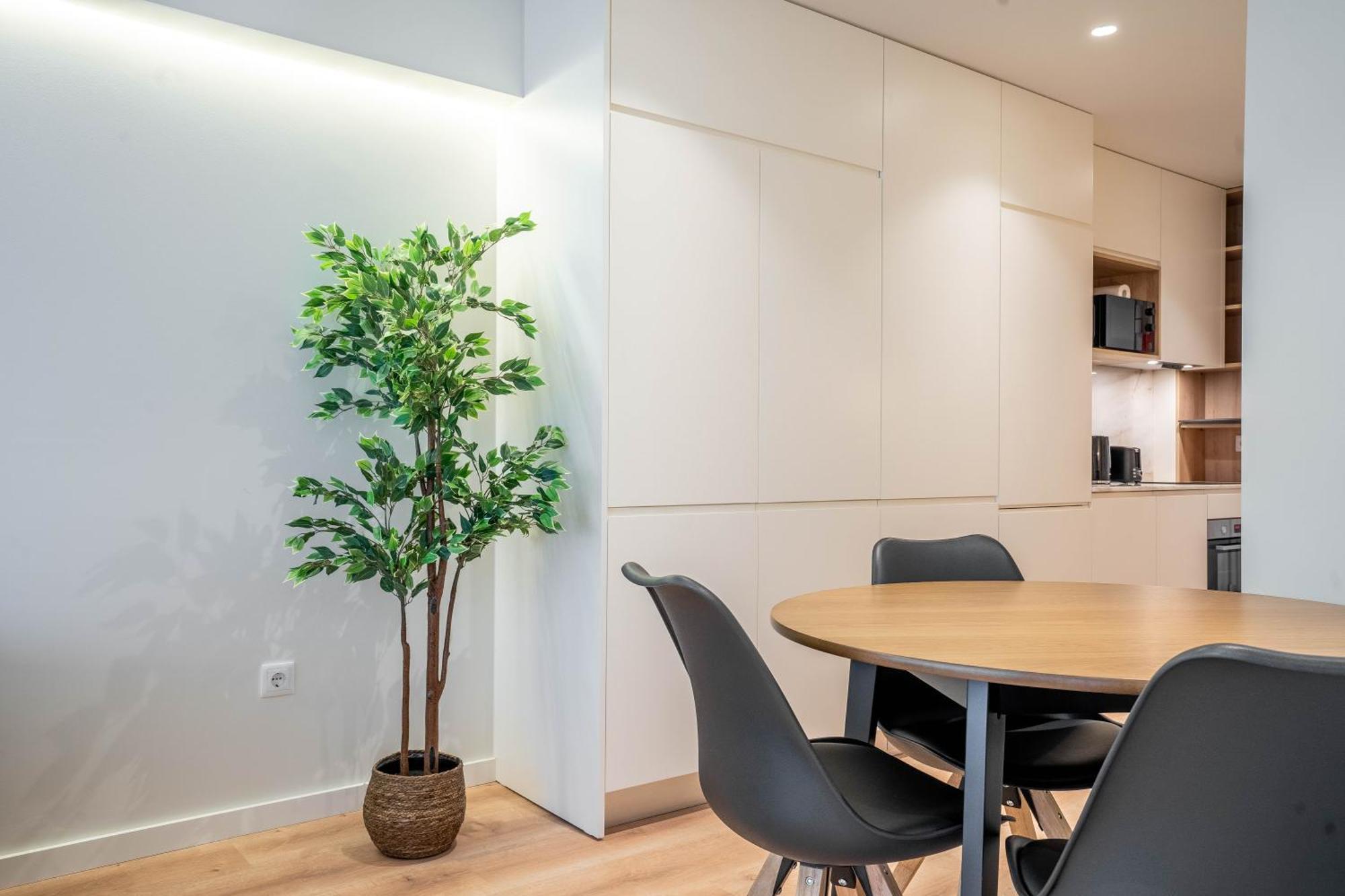 Trindade Bliss: 1Br W/ Free Parking By Lovelystay Porto Zewnętrze zdjęcie